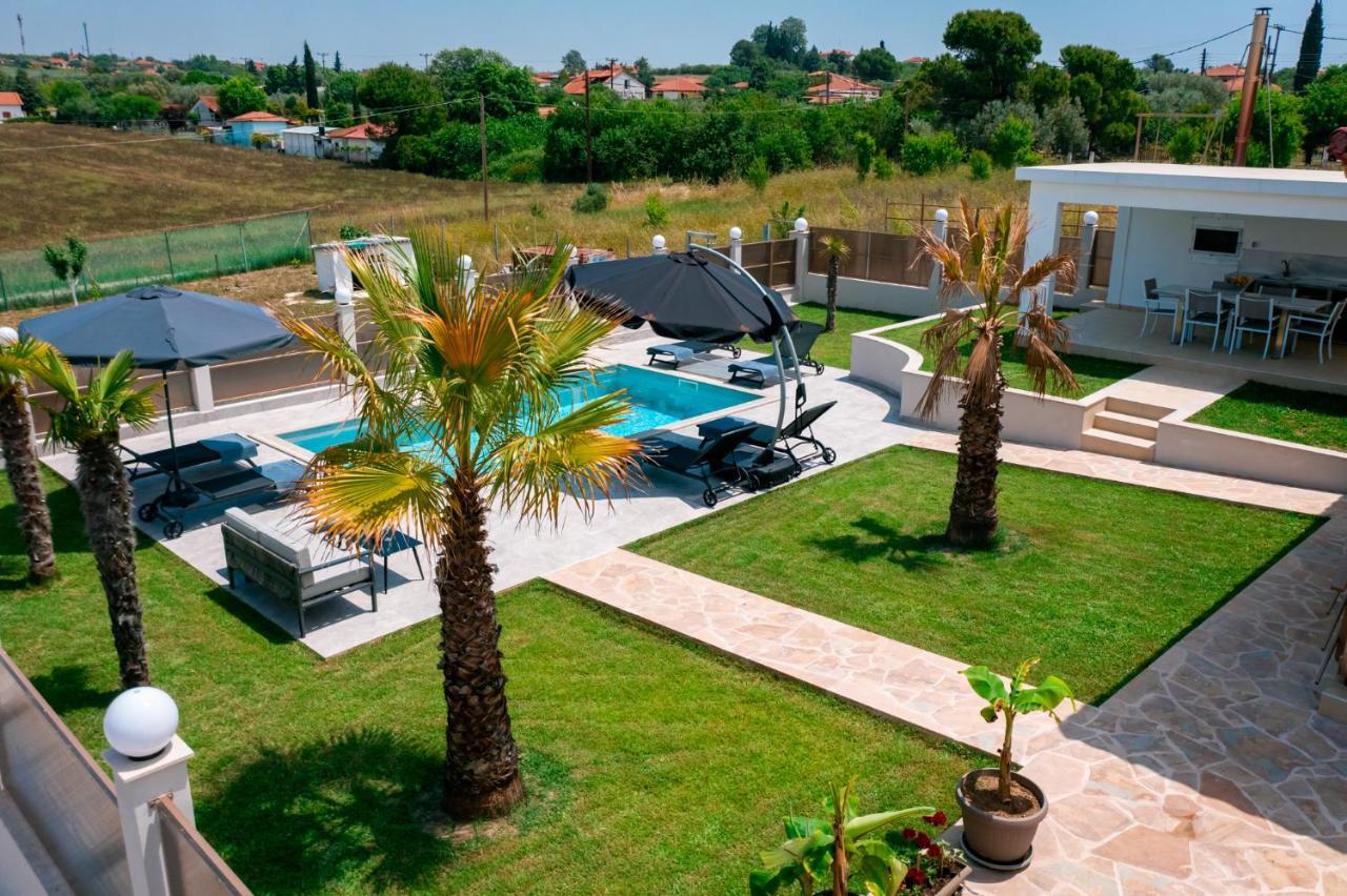 Villa Liana , Private Villa With Pool And Garden Vergia Eksteriør billede