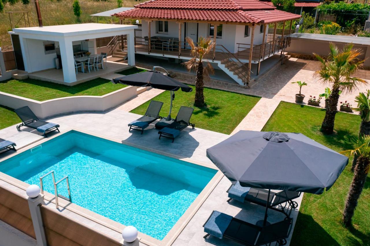 Villa Liana , Private Villa With Pool And Garden Vergia Eksteriør billede