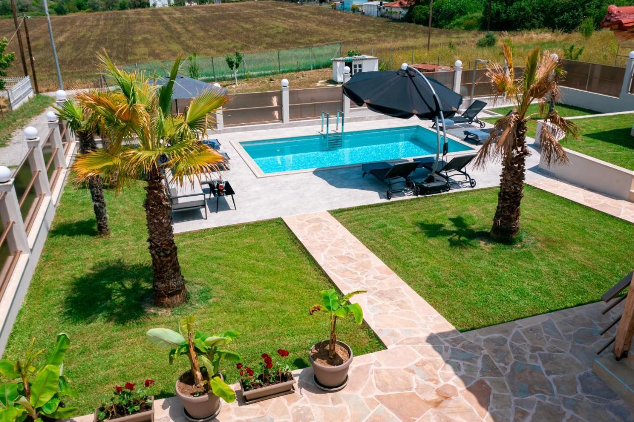 Villa Liana , Private Villa With Pool And Garden Vergia Eksteriør billede