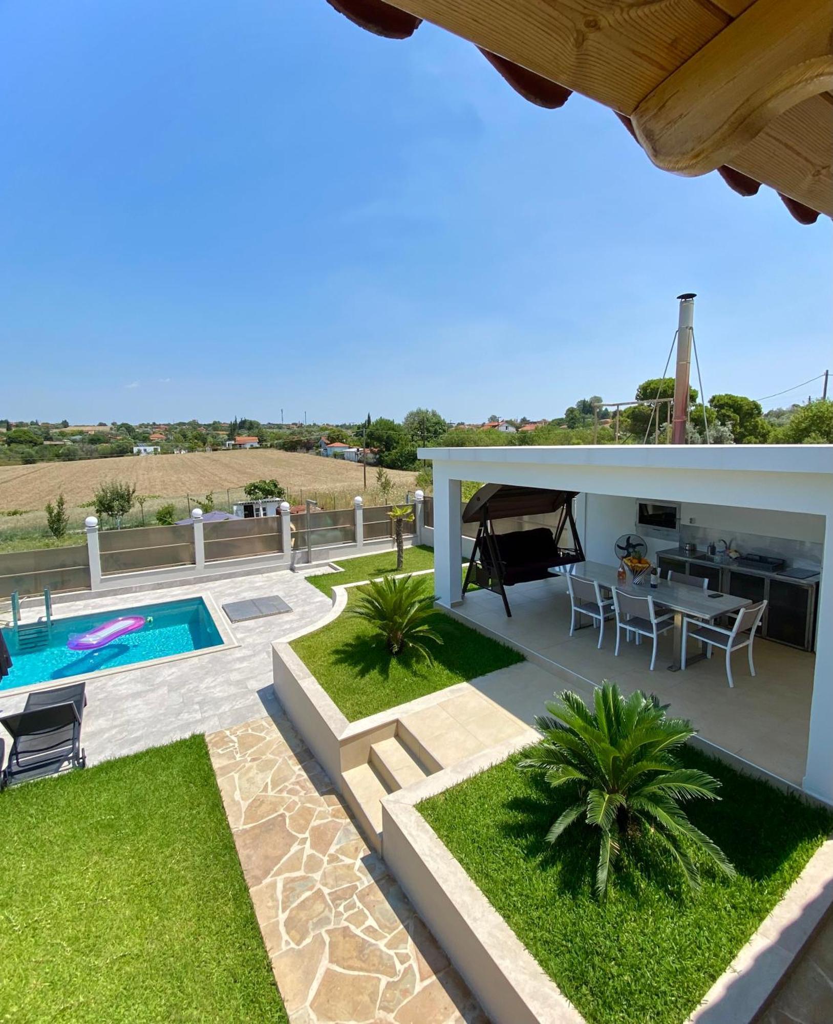 Villa Liana , Private Villa With Pool And Garden Vergia Eksteriør billede